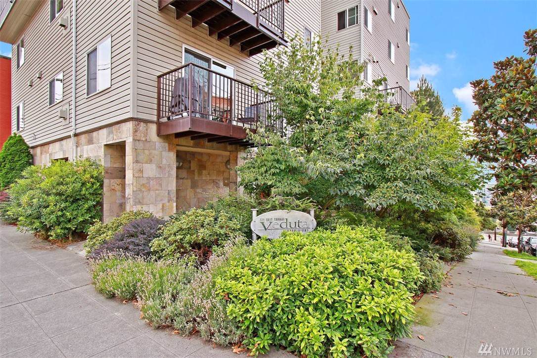 321 Thomas St - Photo 1
