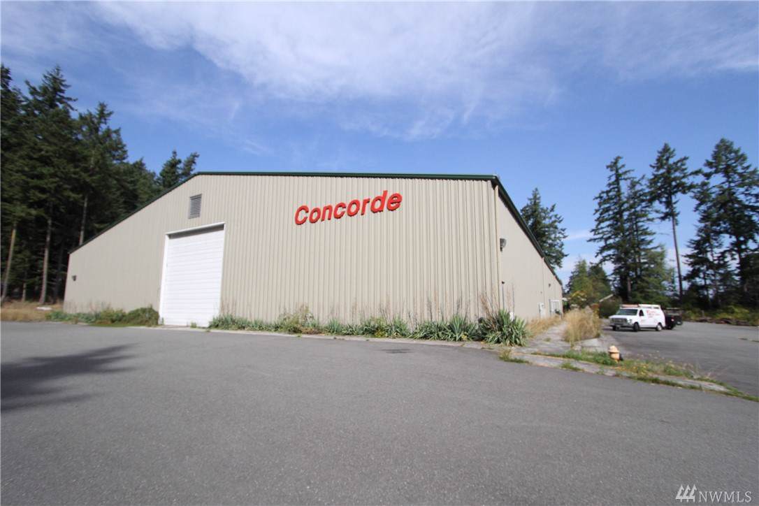 3002 North Oak Harbor Rd - Photo 1