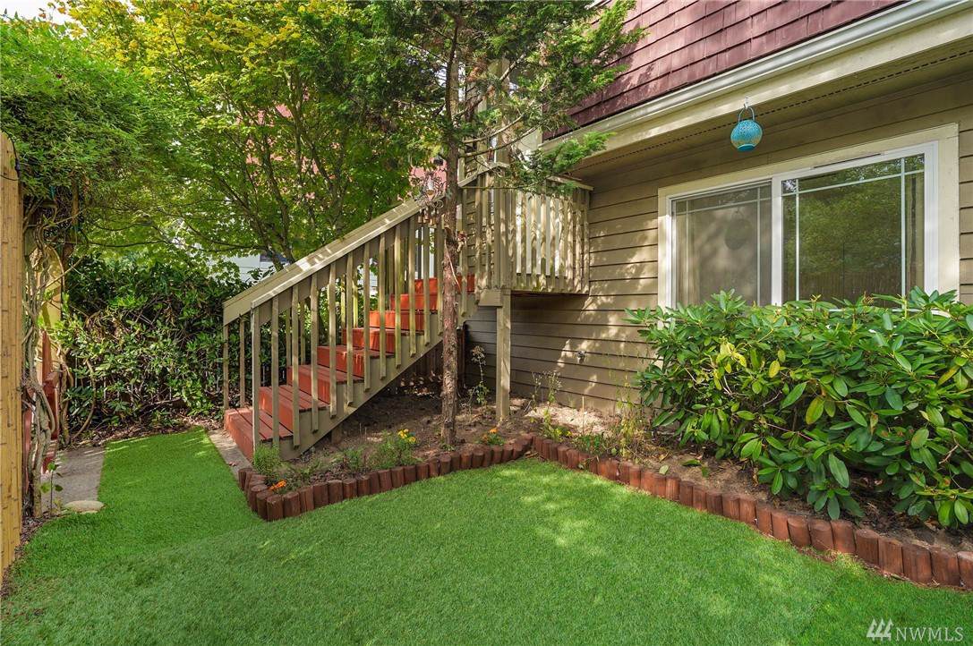 17524 12th Ave - Photo 1