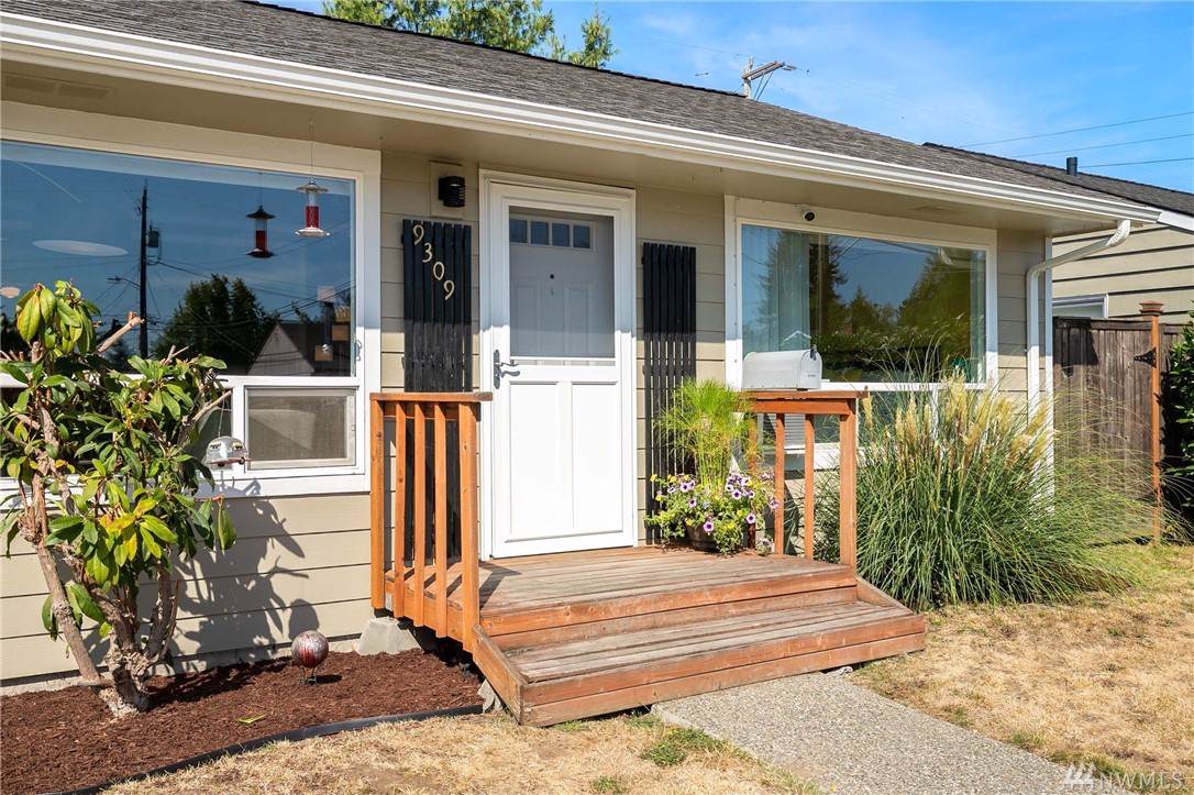 9309 32nd Ave - Photo 1