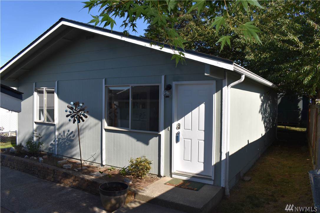 9007 12th St - Photo 1