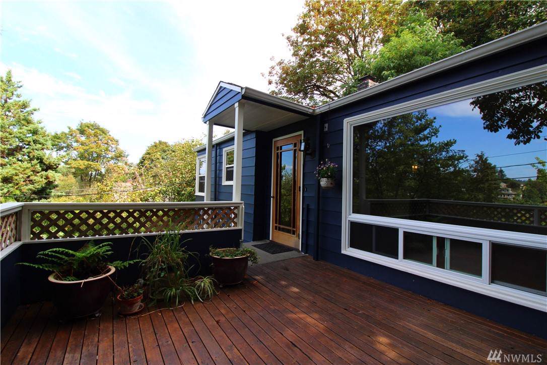 4706 47th Ave - Photo 1