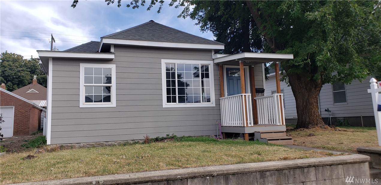204 3rd Ave - Photo 1