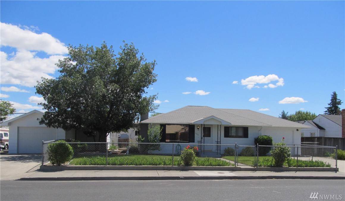 136 F St - Photo 1