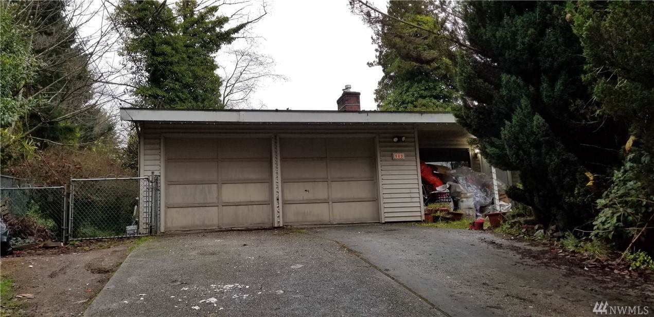 909 Dash Point Rd - Photo 1