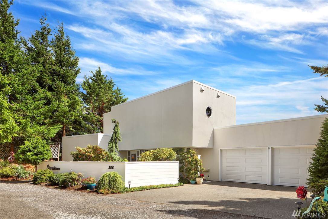 300 Crest Lane - Photo 1