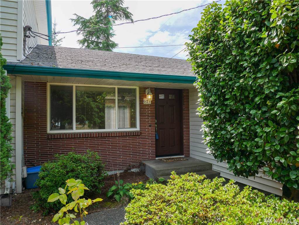 621 155th St - Photo 1