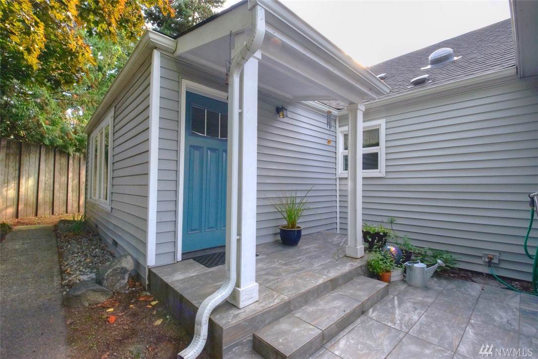 1119 Wilson St - Photo 1