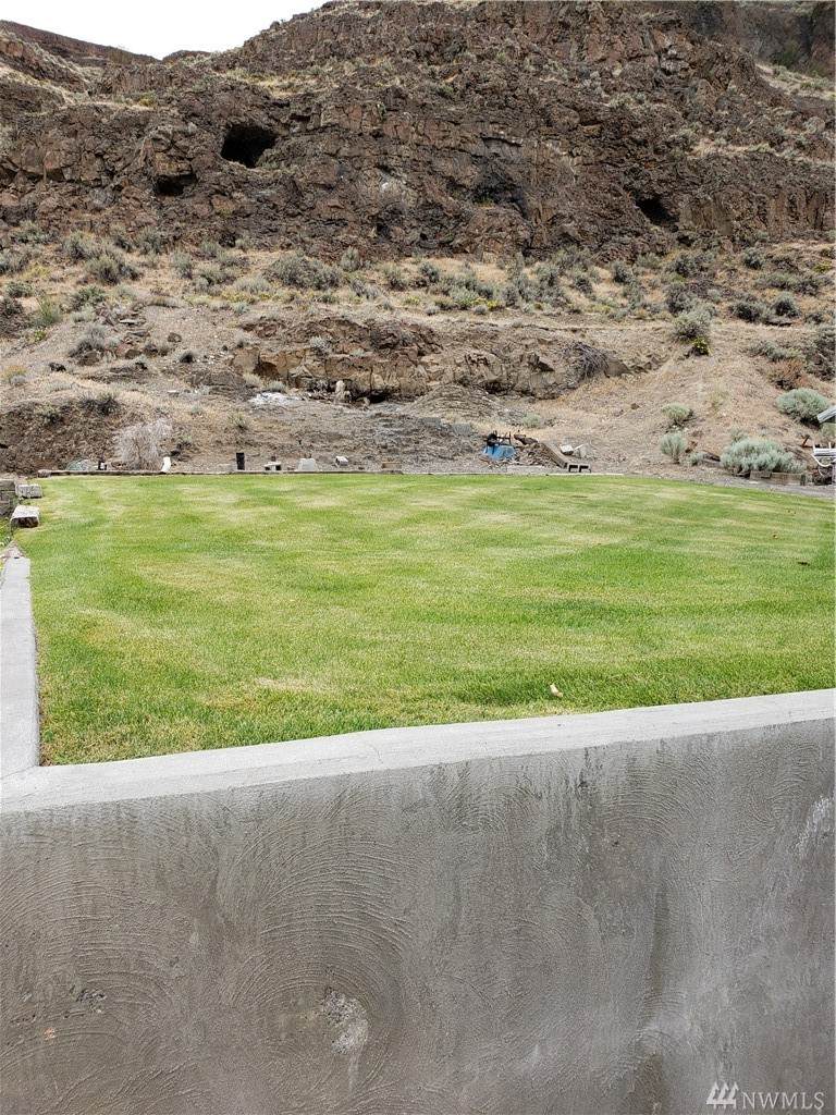 737 Section Ave - Photo 1