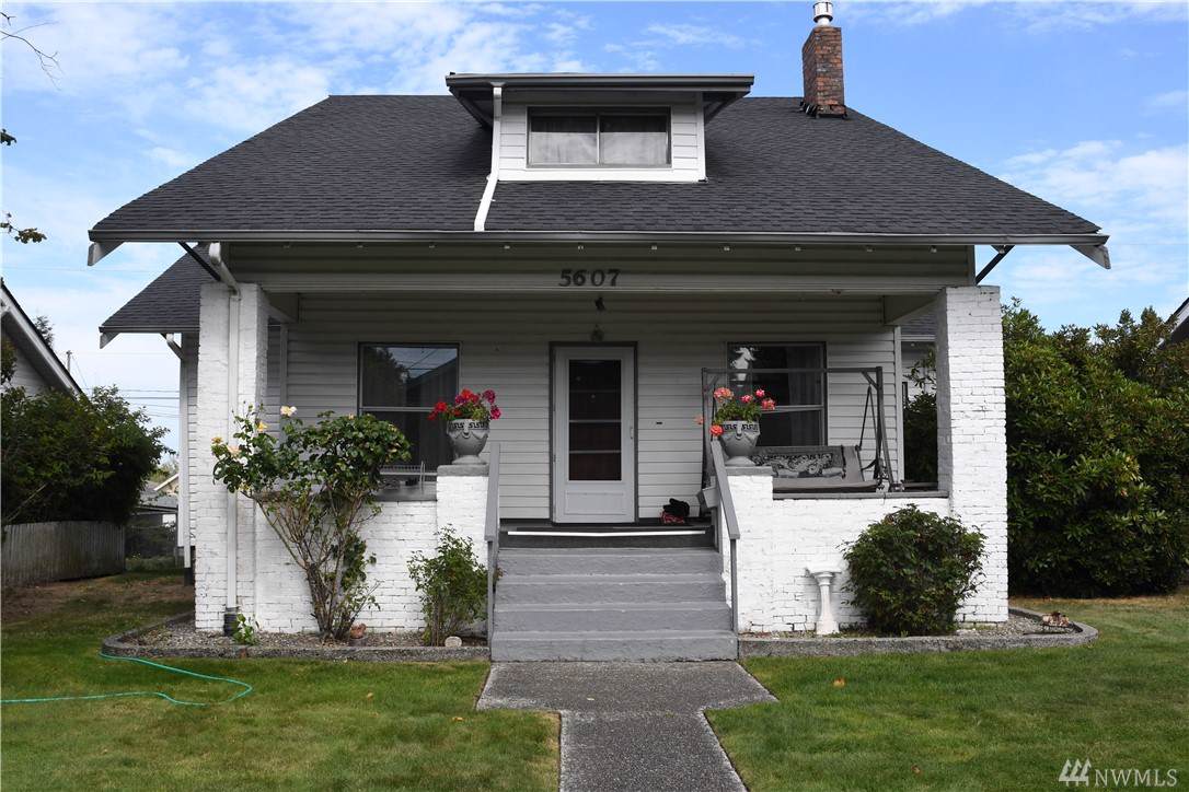 5607 45th St - Photo 1