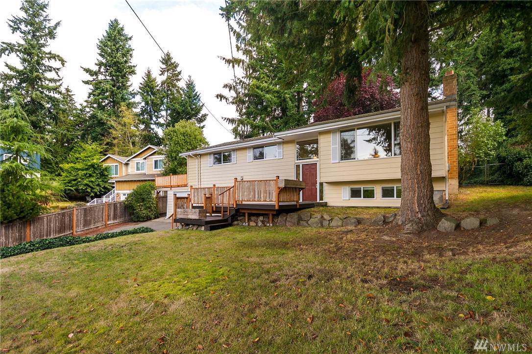 18229 Homeview Dr - Photo 1