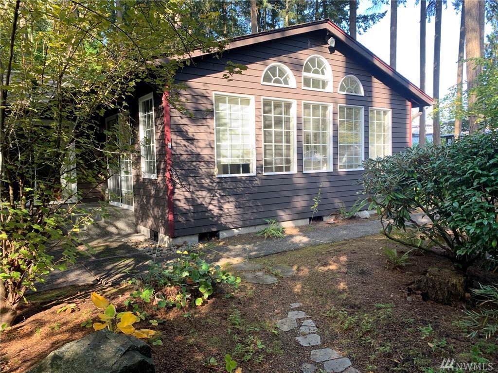 12833 17th Ave - Photo 1