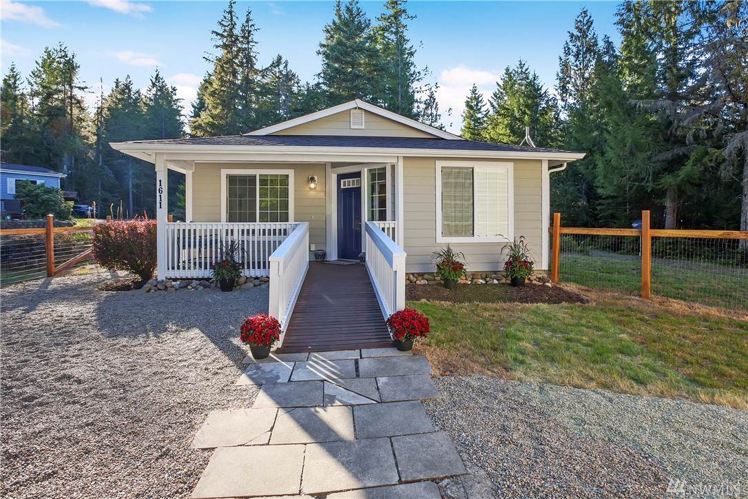 1611 Tahuya Blacksmith Rd - Photo 1