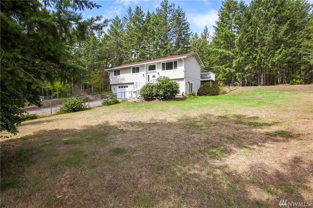 12800 Oakridge Dr - Photo 1