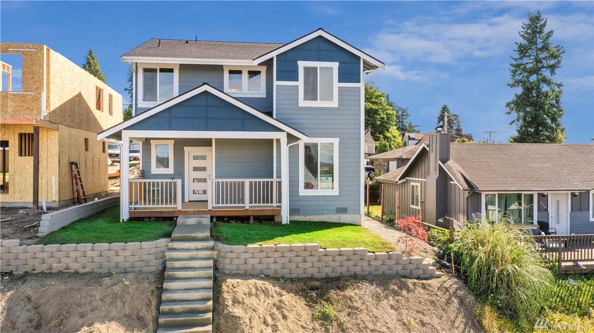 2214 34th St - Photo 1