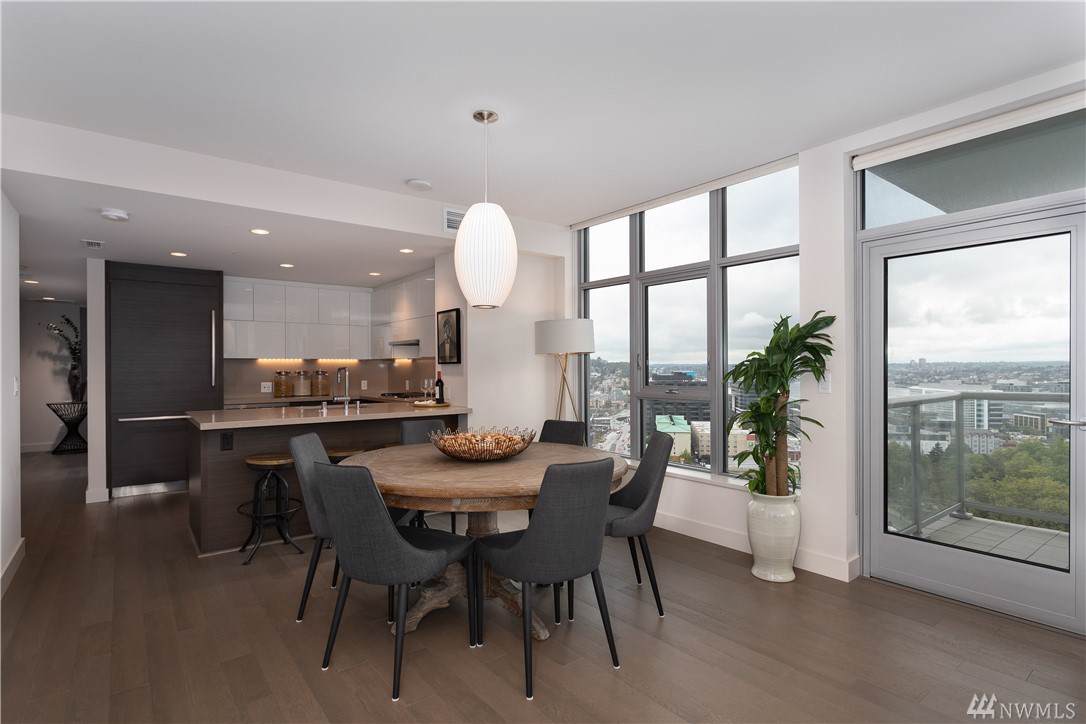 583 Battery St - Photo 1