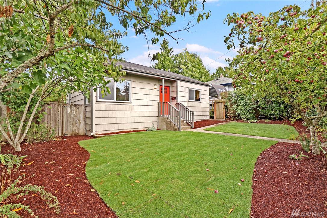 9558 Waters Ave - Photo 1