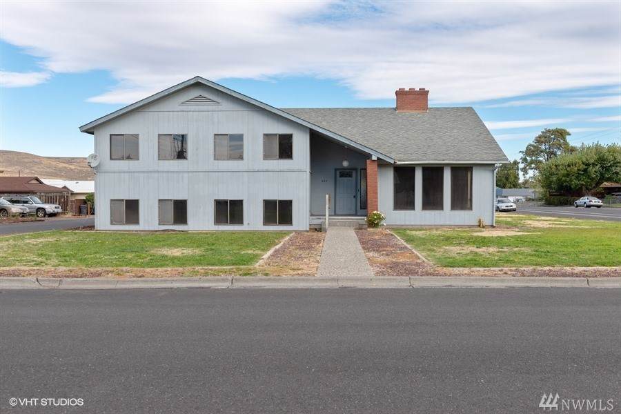 327 Nob Hill Dr - Photo 1