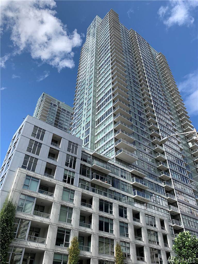 588 Bell St - Photo 1