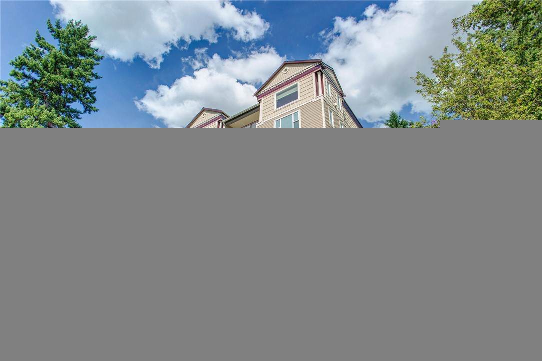 8850 164th Ave Ne - Photo 1