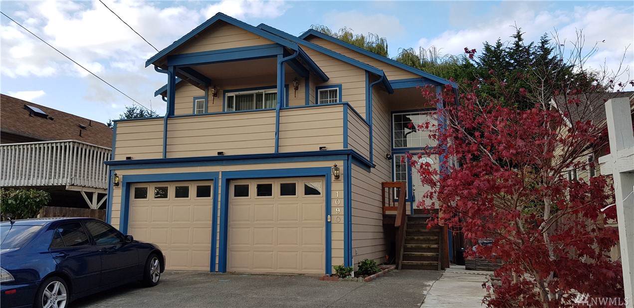 1090 3rd St - Photo 1