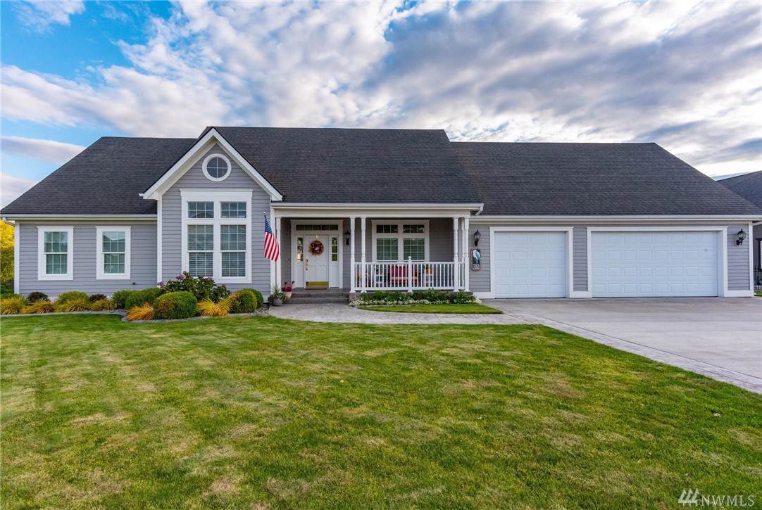 715 Lupine Dr - Photo 1