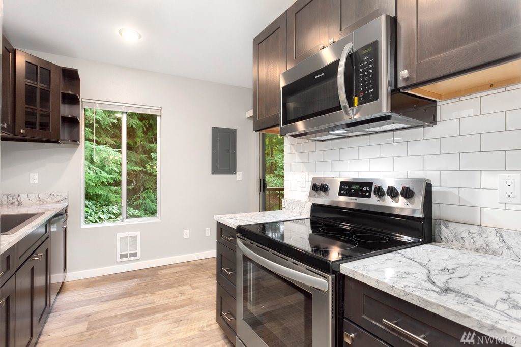 17526 151st Ave - Photo 1