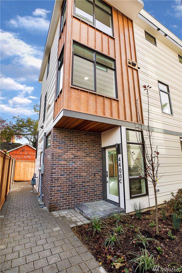 4406 Francis Ave - Photo 1
