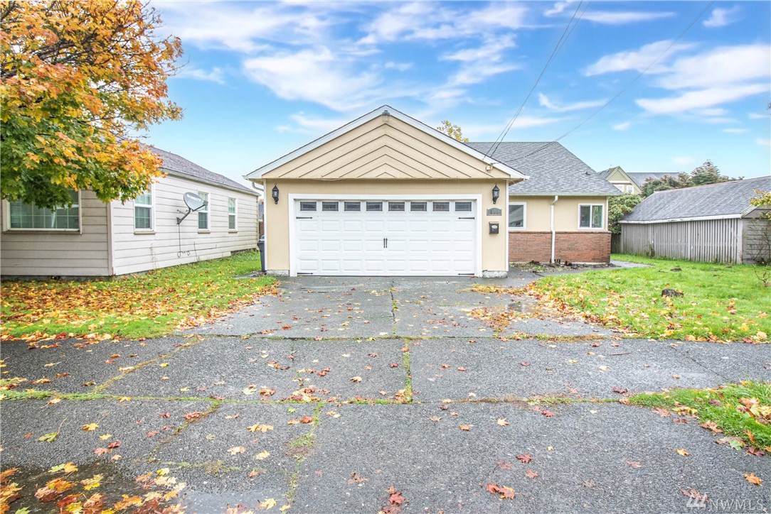 611 N St - Photo 1
