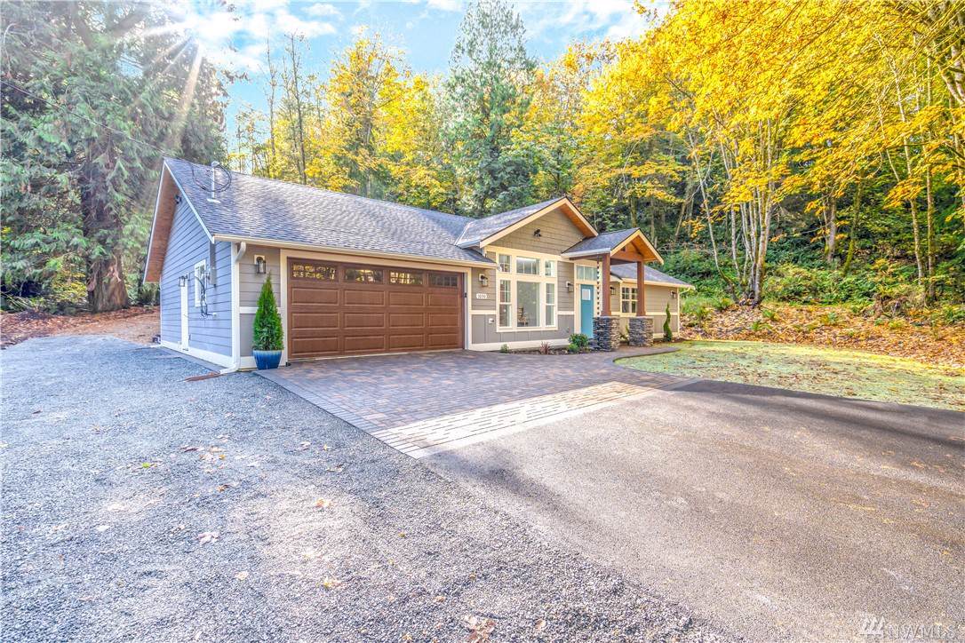 1030 Macrae Rd - Photo 1
