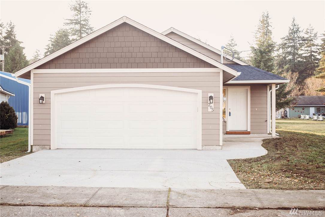 205 3rd St - Photo 1