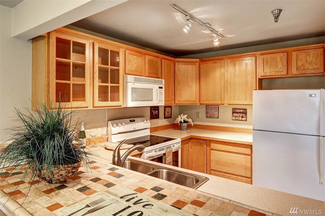 28606 16th Ave - Photo 1