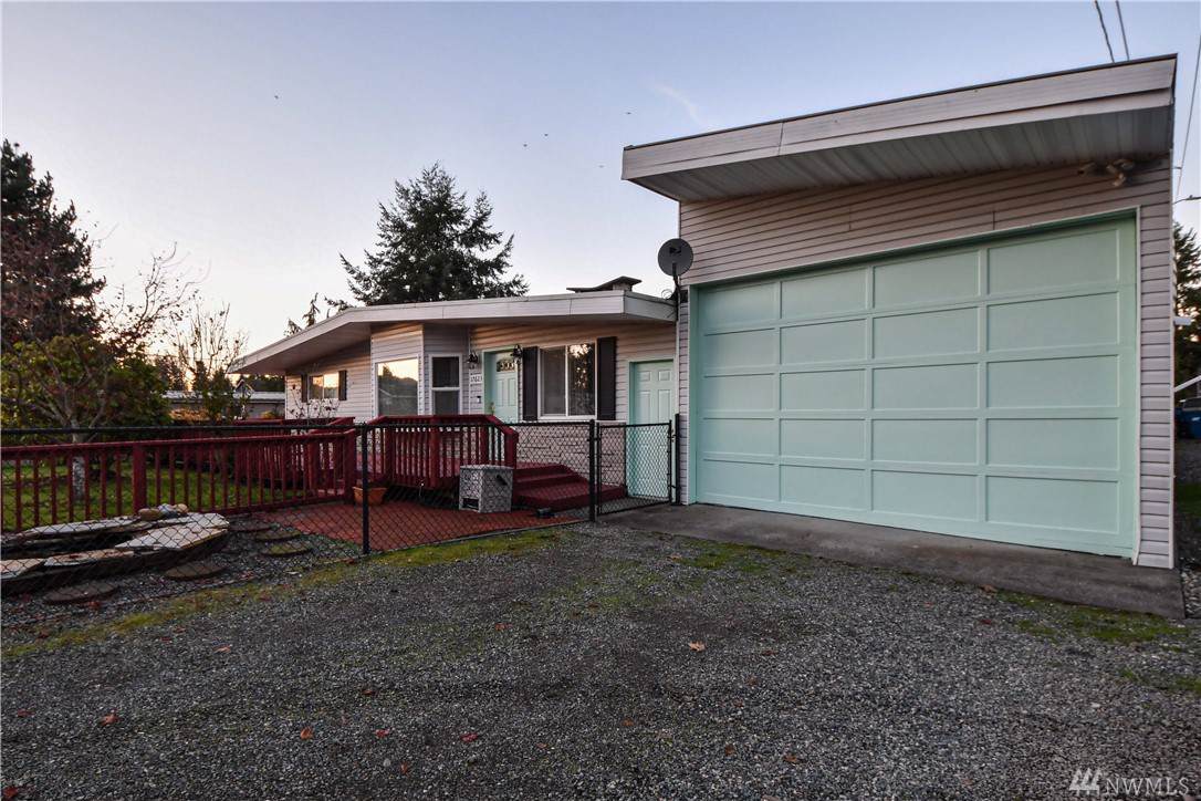 17623 160th St - Photo 1