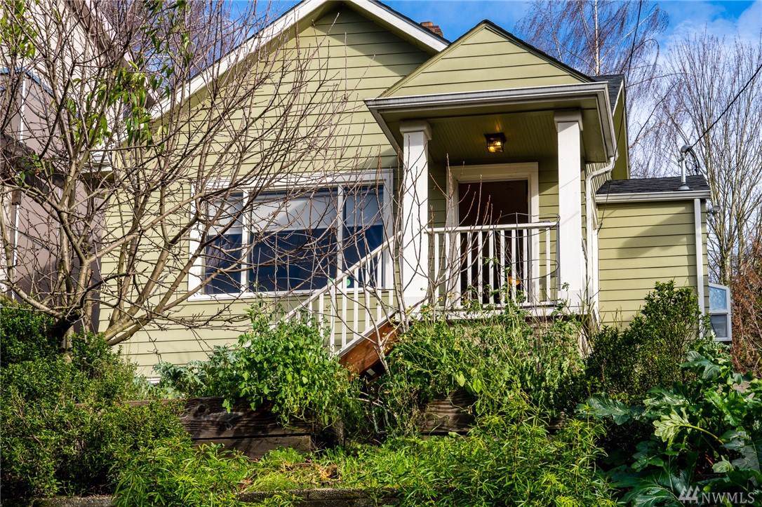 950 Hiawatha Place - Photo 1