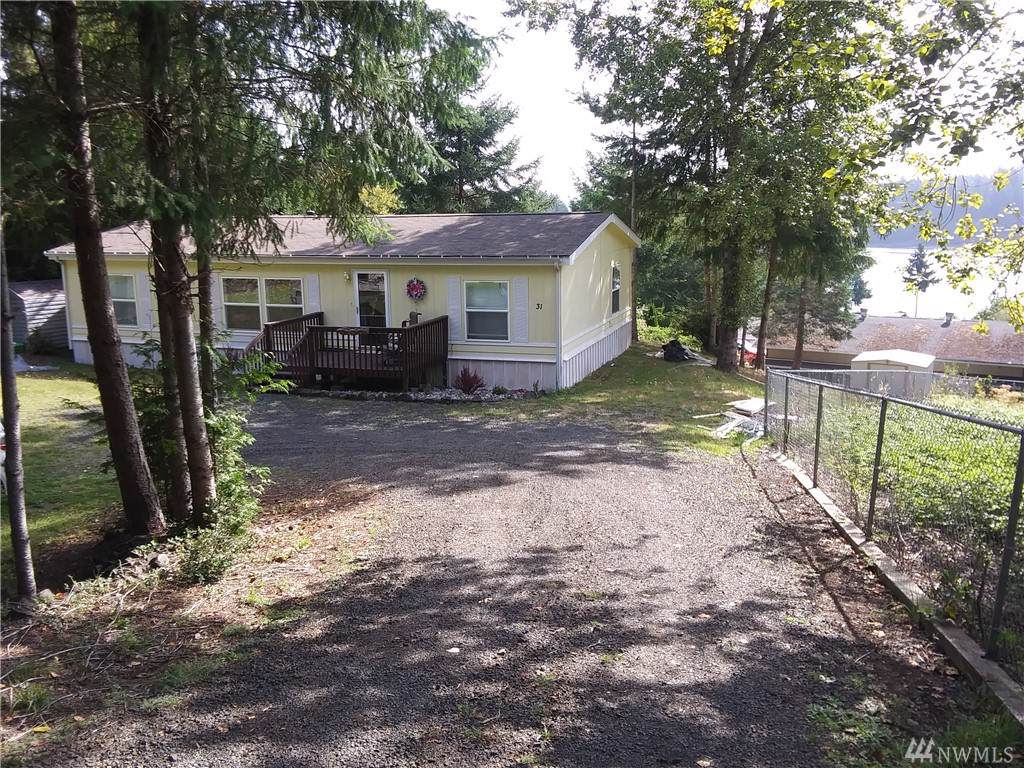 31 Sea Breeze Dr - Photo 1
