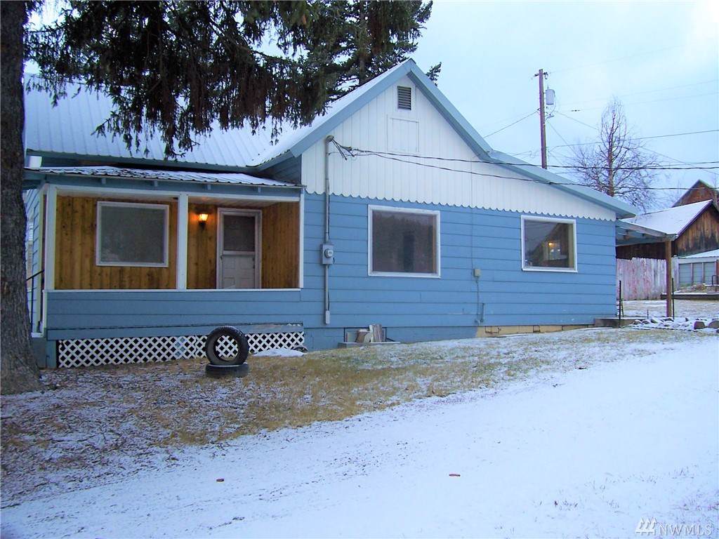 645 Adams St - Photo 1