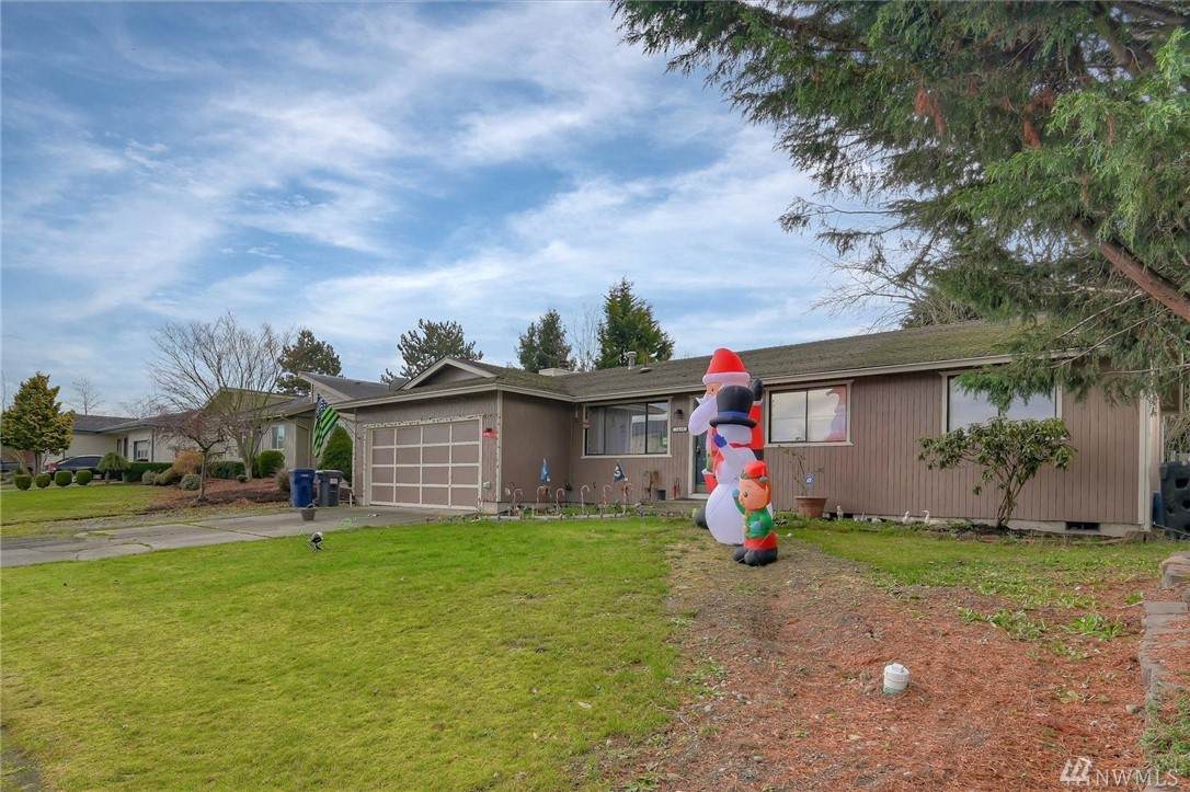 2418 Montgomery St - Photo 1