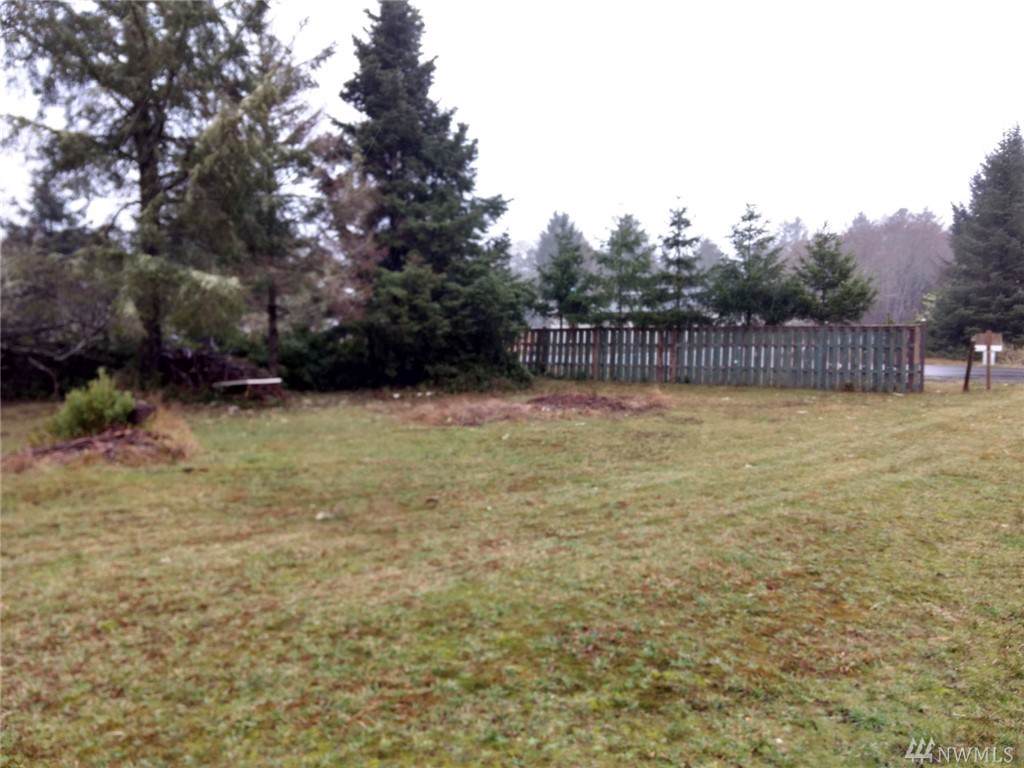 633 Island Cir - Photo 1 633 Island Cir - Photo 1