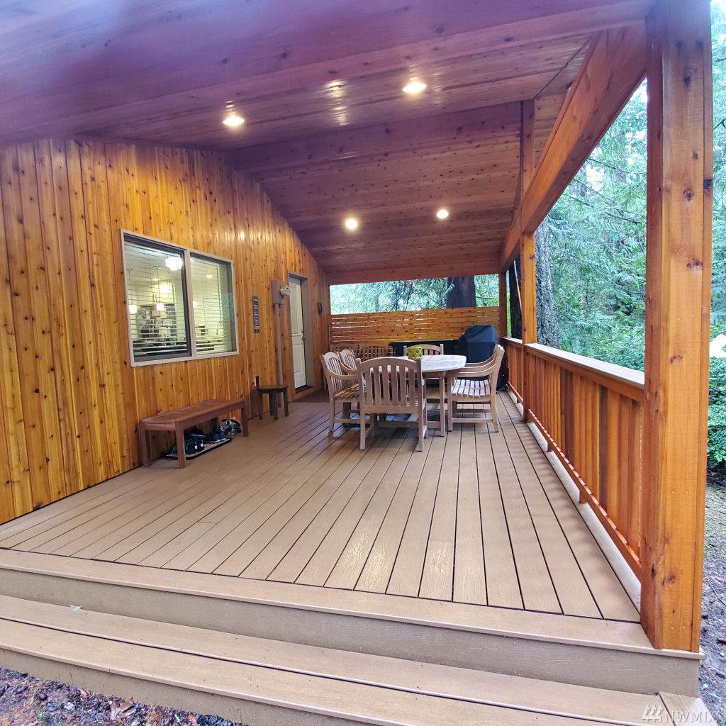 590 Pointes Dr - Photo 1