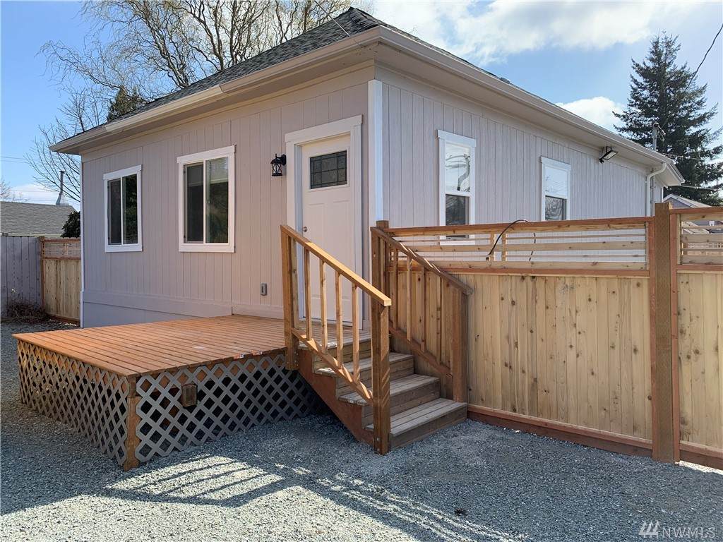 312 Magnolia Ave - Photo 1