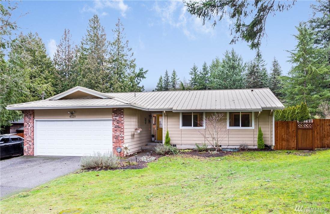 4029 Lakeway Dr - Photo 1