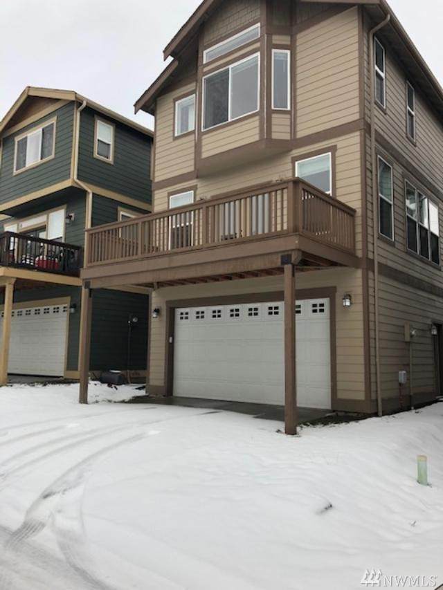 1665 Bayview Ave - Photo 1