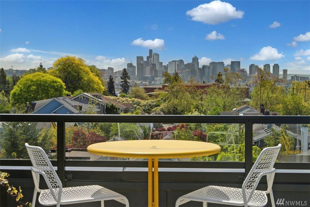 1601 45th St - Photo 1