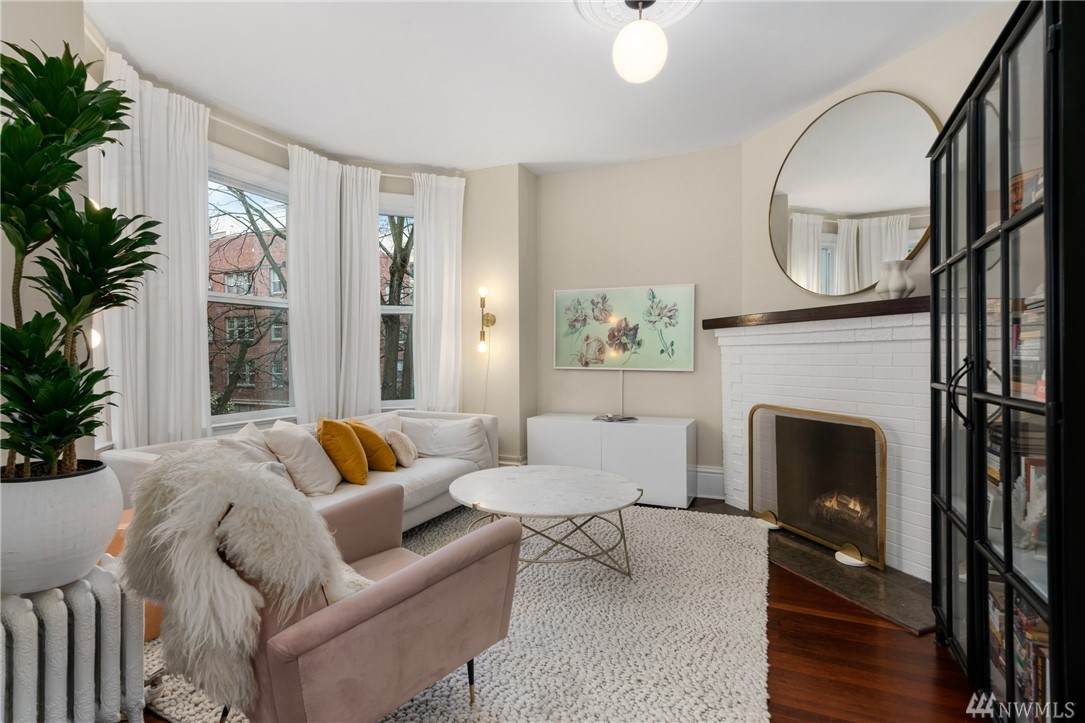 129 Warren Ave - Photo 1