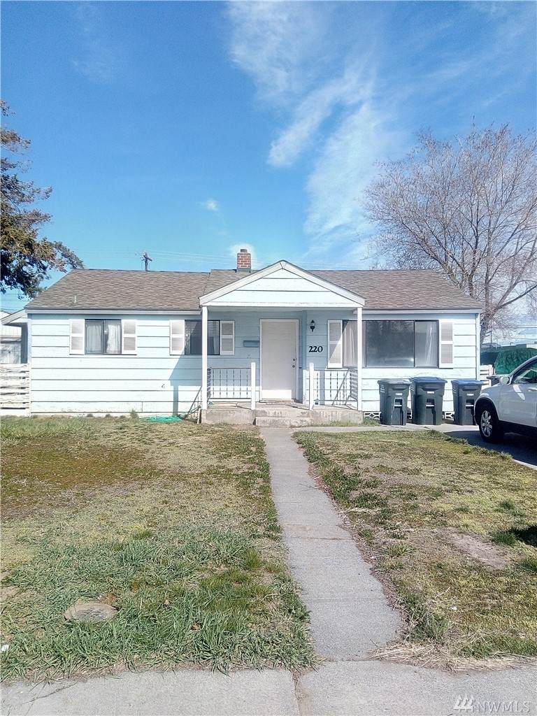 220 Loop Dr - Photo 1