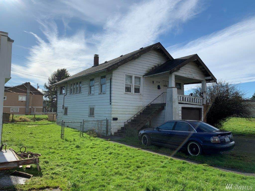 2318 Simpson Ave - Photo 1