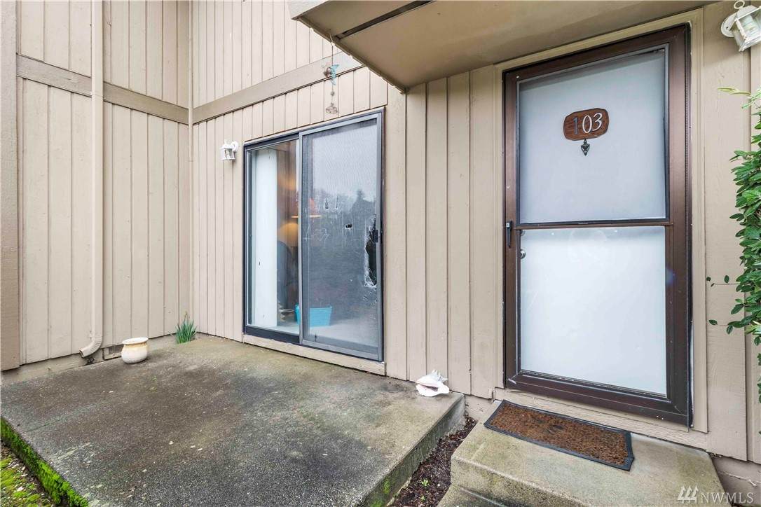 6018 15th St - Photo 1