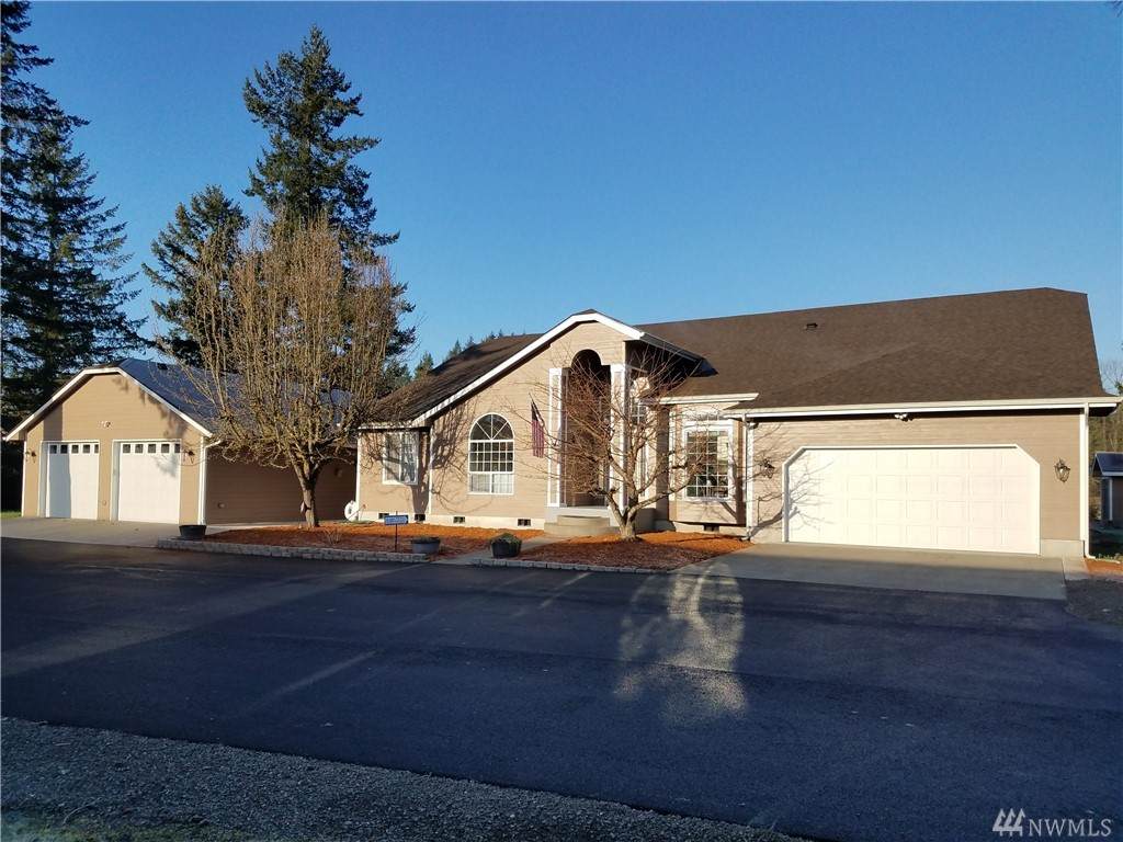 207 Carson St - Photo 1