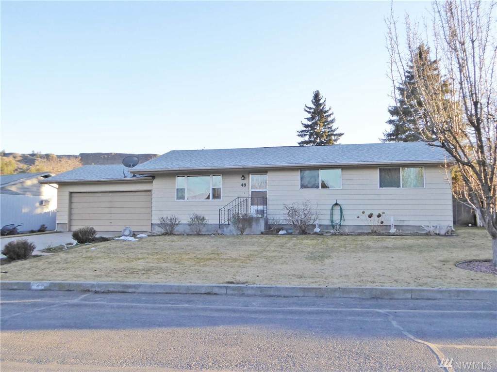 48 Pearl Ave - Photo 1