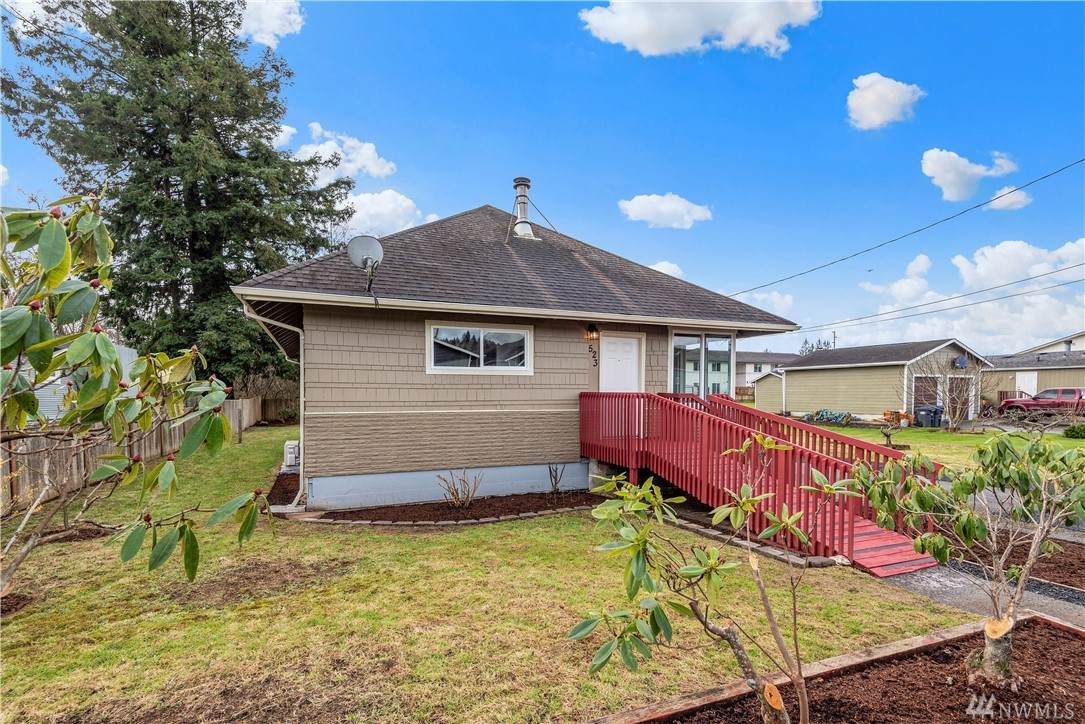 523 Marion St - Photo 1